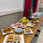 Elaia Hotel 2*