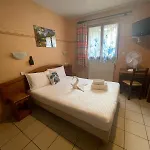 Hotel Elaia 2*