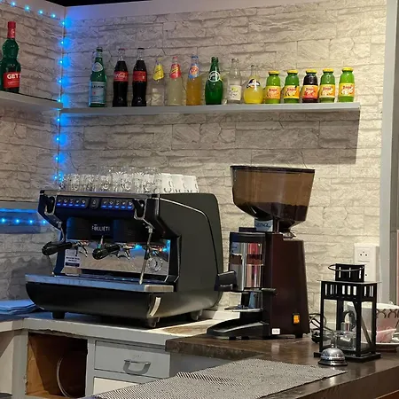 Hotel Elaia Corps